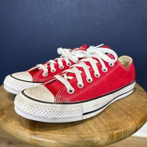 Converse Red and White Chuck Taylor All Star Low Top Sneakers | Size 7 W / 5 M